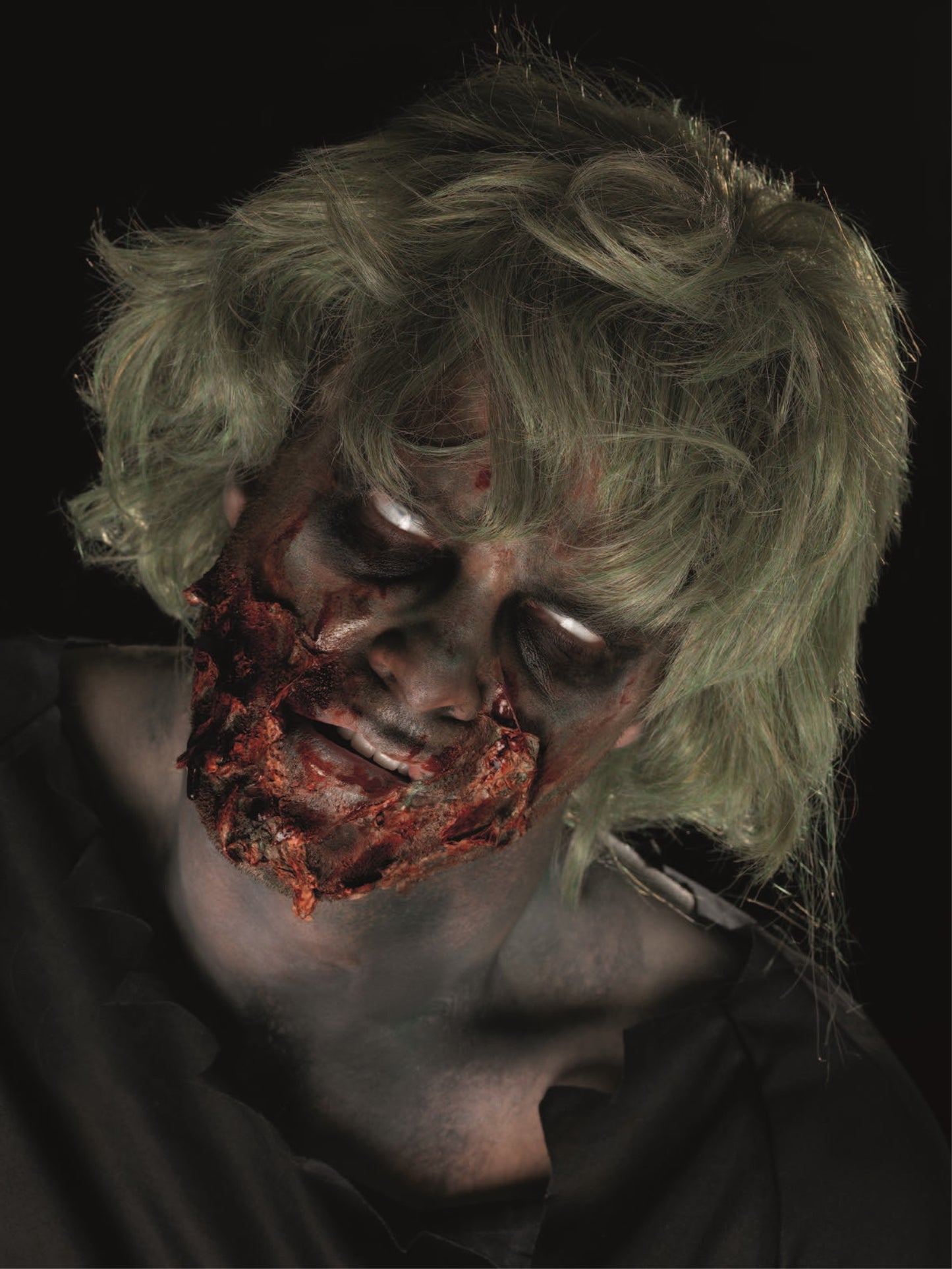 Smiffys Make-Up FX, Zombie Powder Dirt Kit, Aqua, Wholesale